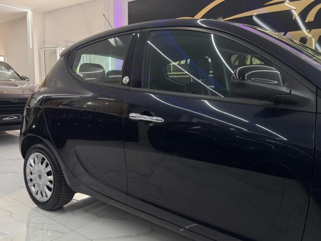 Lancia Ypsilon 1.2 GPL Ecochic Gold - Foto 5