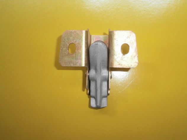 Gancio baule cofano posteriore Fiat 1100r e Fiat 128 1a serie NUOVO - Foto 2
