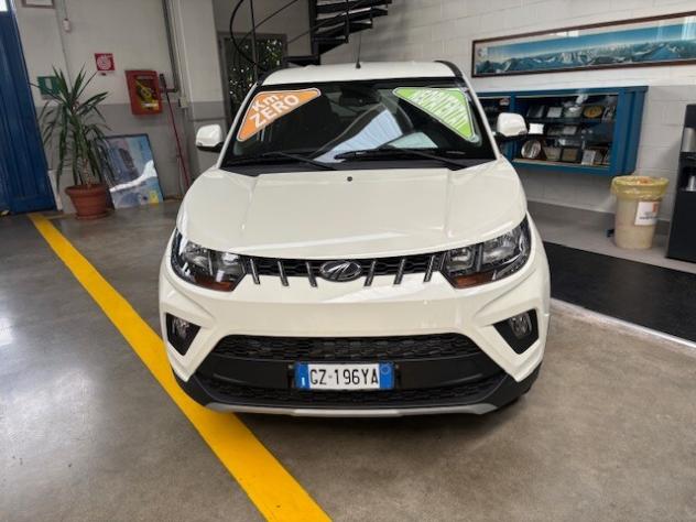 Mahindra KUV100 K8 - Foto 2