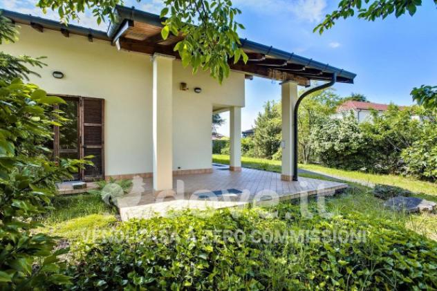 Villa di 250 m² con più di 5 locali e box auto doppio in vendita a Brebbia - Foto 10