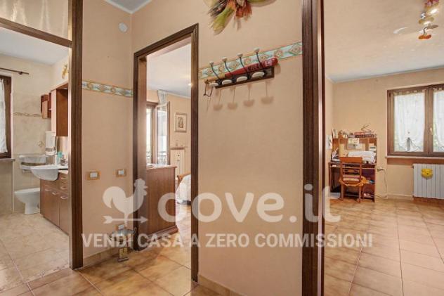 Appartamento di 90 m² con 3 locali e box auto in vendita a Caravate - Foto 17