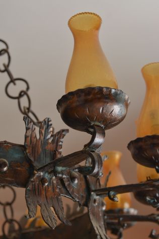 Magnifico Lampadario Antico in Bronzo – Stile Medievale/Rinascimentale - Foto 6