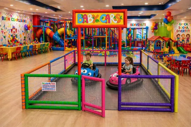 Circuito con Macchinine Elettriche per Bambini - Foto 4