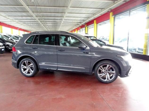 VOLKSWAGEN Tiguan 2.0 TDI 150 CV SCR DSG R-Line rif. 23992655 - Foto 3