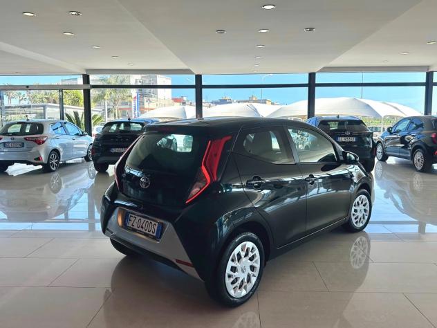 TOYOTA AYGO 1.0 VVT-i CONNECT X-PLAY - Foto 3