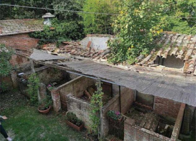 Immobile in asta di 481 m² con più di 5 locali e box auto in vendita a Perugia - Foto 9