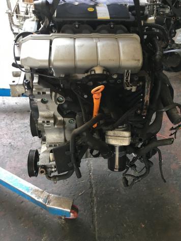 MOTORE VW New Beetle 2.0 85Kw 115Cv AZJ 2004 - Foto 4