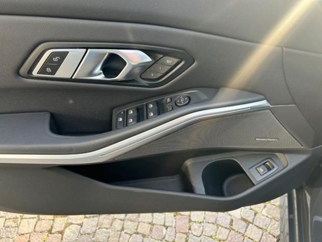 BMW 320 d 48V xDrive Touring sport rif. 24097568 - Foto 9