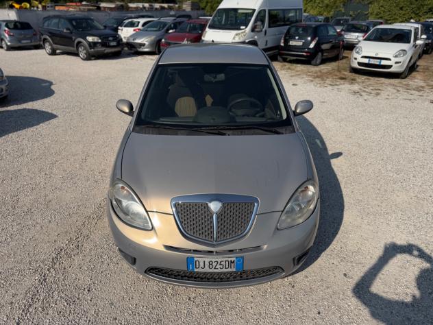 Lancia Ypsilon 1.3 MJT 90 CV Oro Giallo - Foto 6