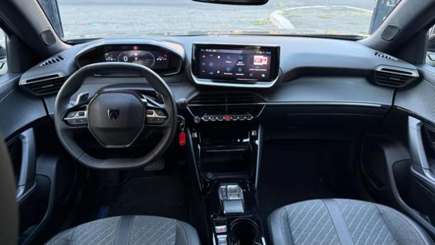 PEUGEOT 2008 1.2 145CV HYBRID e-DCS6 ALLURE*FULL LED*CARPLAY* rif. 23833995 - Foto 5
