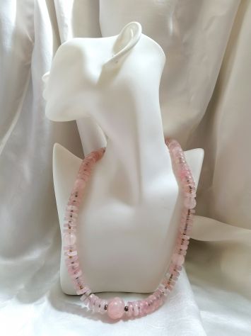 IMPORTANTE BELLISSIMA COLLANA A RONDELLE E BOULLES IN QUARZO ROSA E ARGENTO. - Foto 4