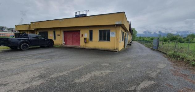 Capannone artigianale in vendita a Padule - Porcari 2600 mq Rif: 1326014