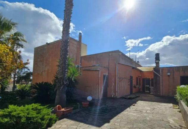 Immobile in asta di 215 m², box auto in vendita a Casarano - Foto 2