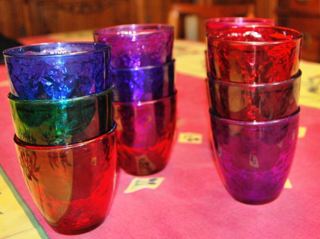 12 bicchieri colorati mai usati - Foto 3