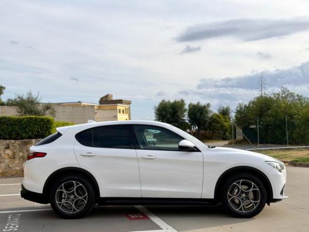 ALFA ROMEO Stelvio 190CV Q4 SPRINT+CAMBIO F1+19''+RCAM+VETRISCURI rif. 24127818 - Foto 5