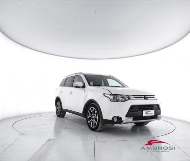 MITSUBISHI OUTLANDER 2.2 DI-D 4WD Instyle 7p. - PER OPERATORI DEL SETTO rif. 24054847 - Foto 2