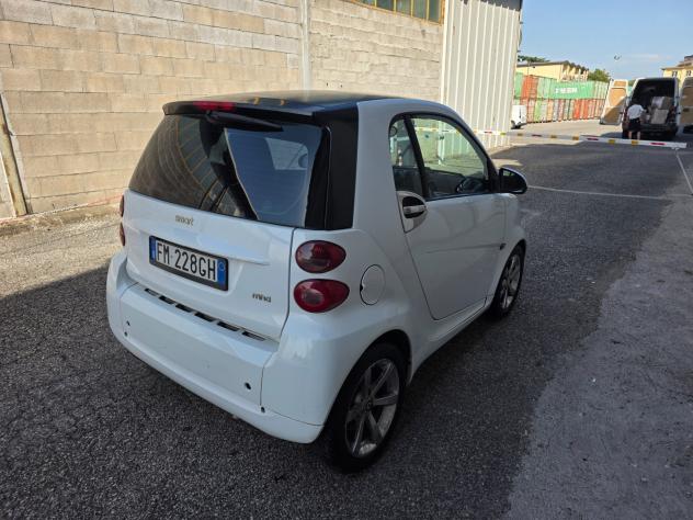 Smart ForTwo 1000 52 kW MHD couppure - Foto 8