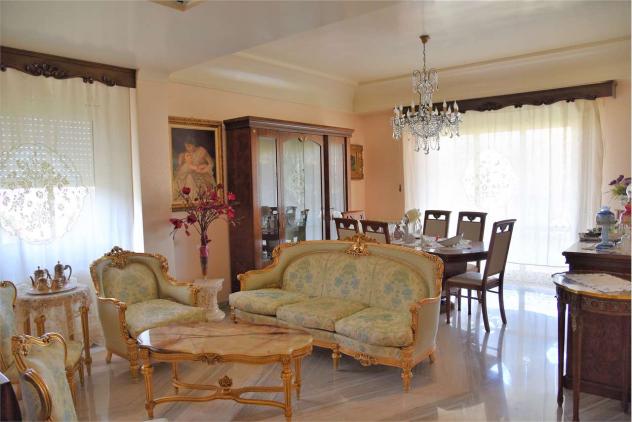V003973 - VENDESI APPARTAMENTO SIGNORILE 180 MQ - Foto 2