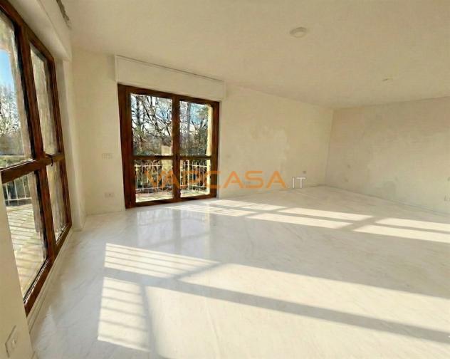 Esclusivo Attico Moderno con Terrazza Panoramica a Livello - Foto 5