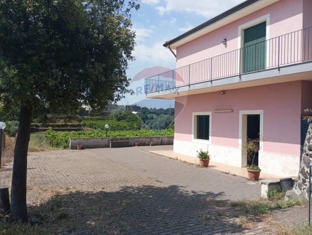Villa singola in vendita a Santa Venerina