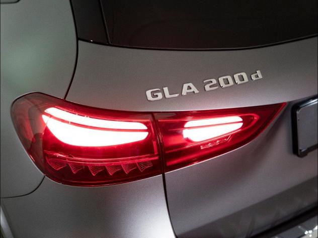 Mercedes-Benz GLA H247 200 d automatic - Foto 8