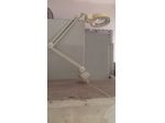 Lampada con lente di ingrandimento