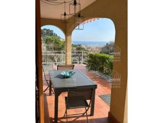 AFFITTO ESTIVO CON GIARDINO E VISTA MARE