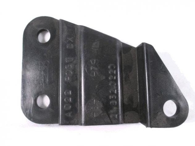 218320220 STAFFA SUPPORTO PARAURTI POSTERIORE LATO DESTRO LANCIA PRISMA 1.3 B RICAMBIO NUOVO