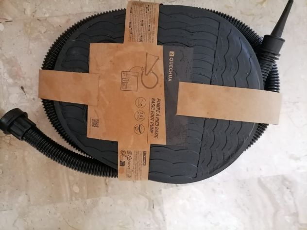 Pompa a piede Quechua nuova mai usata