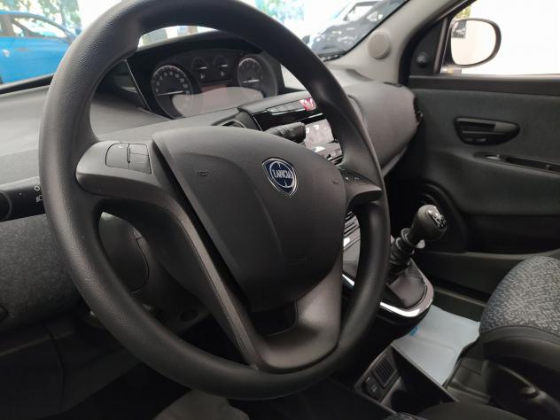 Lancia Ypsilon 1.0 FireFly 5 porte S&S Hybrid Silver - Foto 9