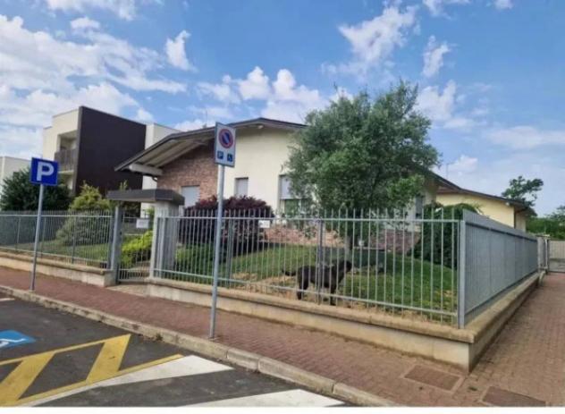 Immobile in asta di 241 m², box auto doppio in vendita a Senago - Foto 2