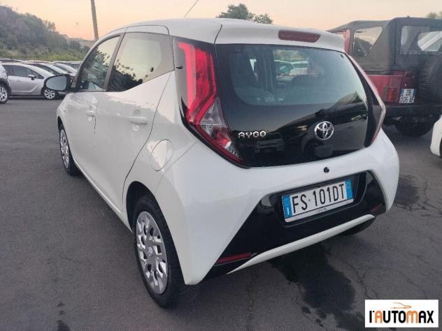 TOYOTA - Aygo 5p 1.0 x-cool 72cv - Foto 6