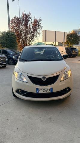 Lancia Ypsilon 1.2 69 CV 5 porte S&S Platinum - Foto 8