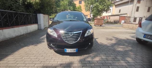 Lancia Ypsilon 1.2 69 CV 5 porte GPL Ecochic Gold - Foto 2