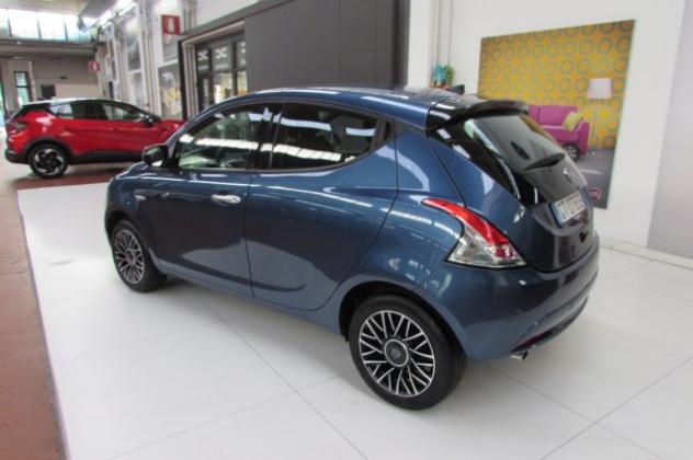 LANCIA Ypsilon 1.0 FireFly 70cv 5 porte S&S Hybrid PLATINO rif. 24131147 - Foto 4