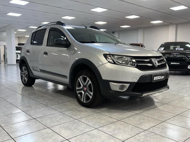 Dacia Sandero 0.9 TCe Laureate - Foto 4