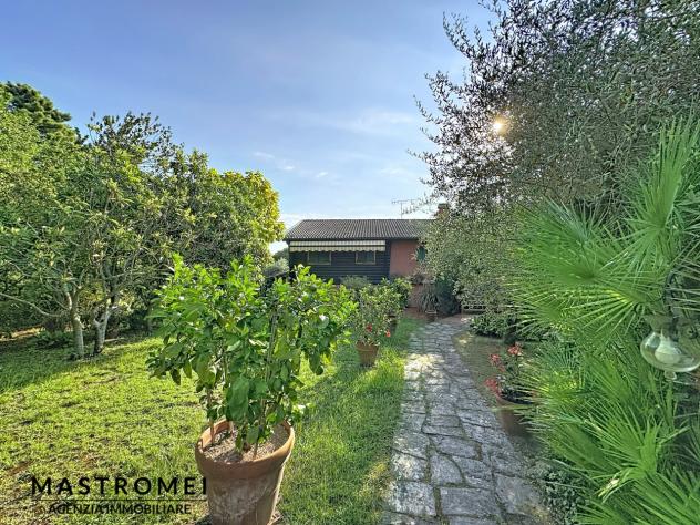 CASA INDIPENDENTE di 6 vani e di 120 mq (MONTECARLO) rif. 3615 - Foto 17