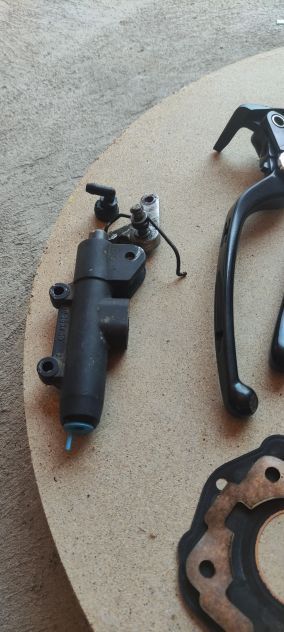 Set di ricambi moto e scooer - Foto 8