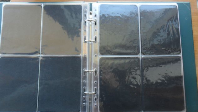 26 INTERNI USATI DI PLASTICA PER SCHEDE TELEFONICHE O SANTINI OPPURE ALTRO MATER - Foto 2