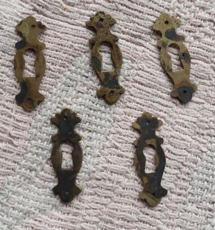 N° 5 BOCCHETTE PER MOBILI IN LEGNO VARI -