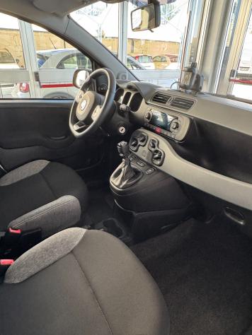 Fiat Panda 1.0 FireFly S&S Hybrid City Life - Foto 9