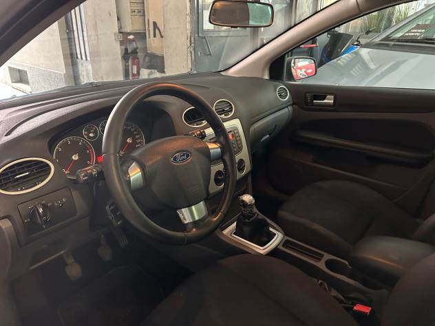 Ford Focus 1.6 TDCi (110CV) SW Tit. DPF - Foto 4