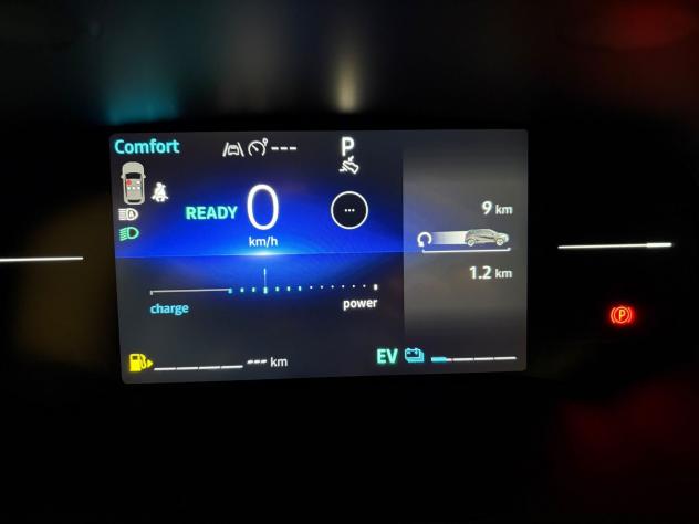 Renault Captur techno full hybrid E-Tech 160 - Foto 10