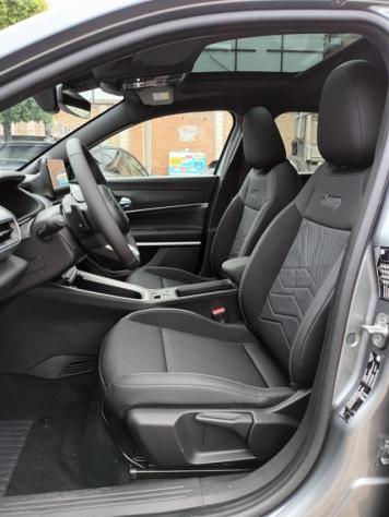 JEEP Avenger 1200 E-HYBRID FREEDOM 110CV AUTOM NAV TETTO rif. 24003474 - Foto 7