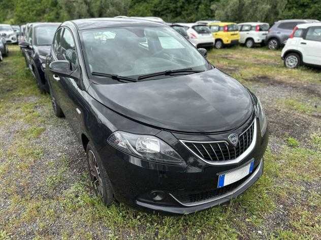 Lancia Ypsilon 1.0 FireFly 5 porte S&S Hybrid Platino