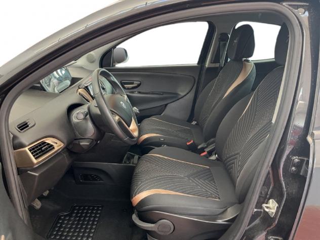 Lancia Ypsilon III 2021 1.0 firefly hybrid Alberta Ferretti s&s 70cv - Foto 10