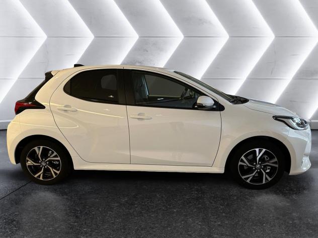 Toyota Yaris Yaris 1.5 Hybrid 5 porte TREND N 5 ESEMPLARI KM0 BIANCHE -- PRONTA CONSEGNA -- SENZA VINCOLI DI FINANZIAMENTO -- PASSAGGIO COMPRESO - Foto 4