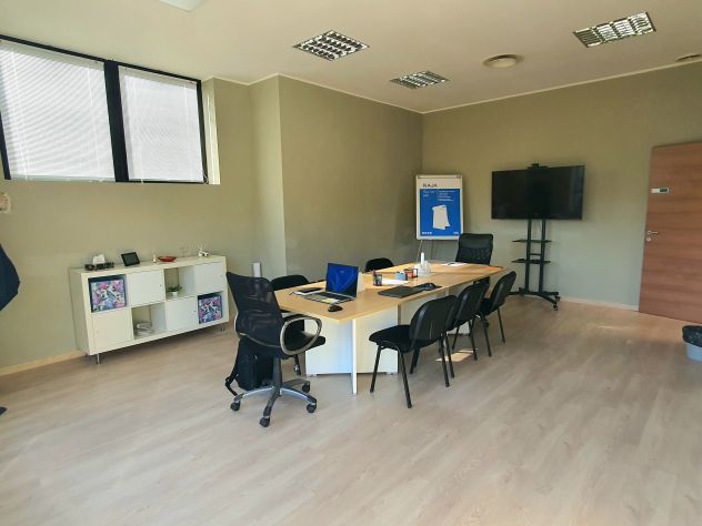 Stanza ad uso sala riunioni ed eventi - Foto 2