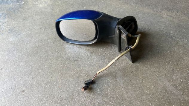 Specchietto retrovisore SX Peugeot 1007 del 2006