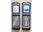 Due Motorola RAZR V3 completi